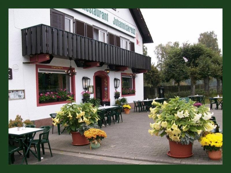 Hotel-Restaurant Johanniskreuz Trippstadt Exterior foto